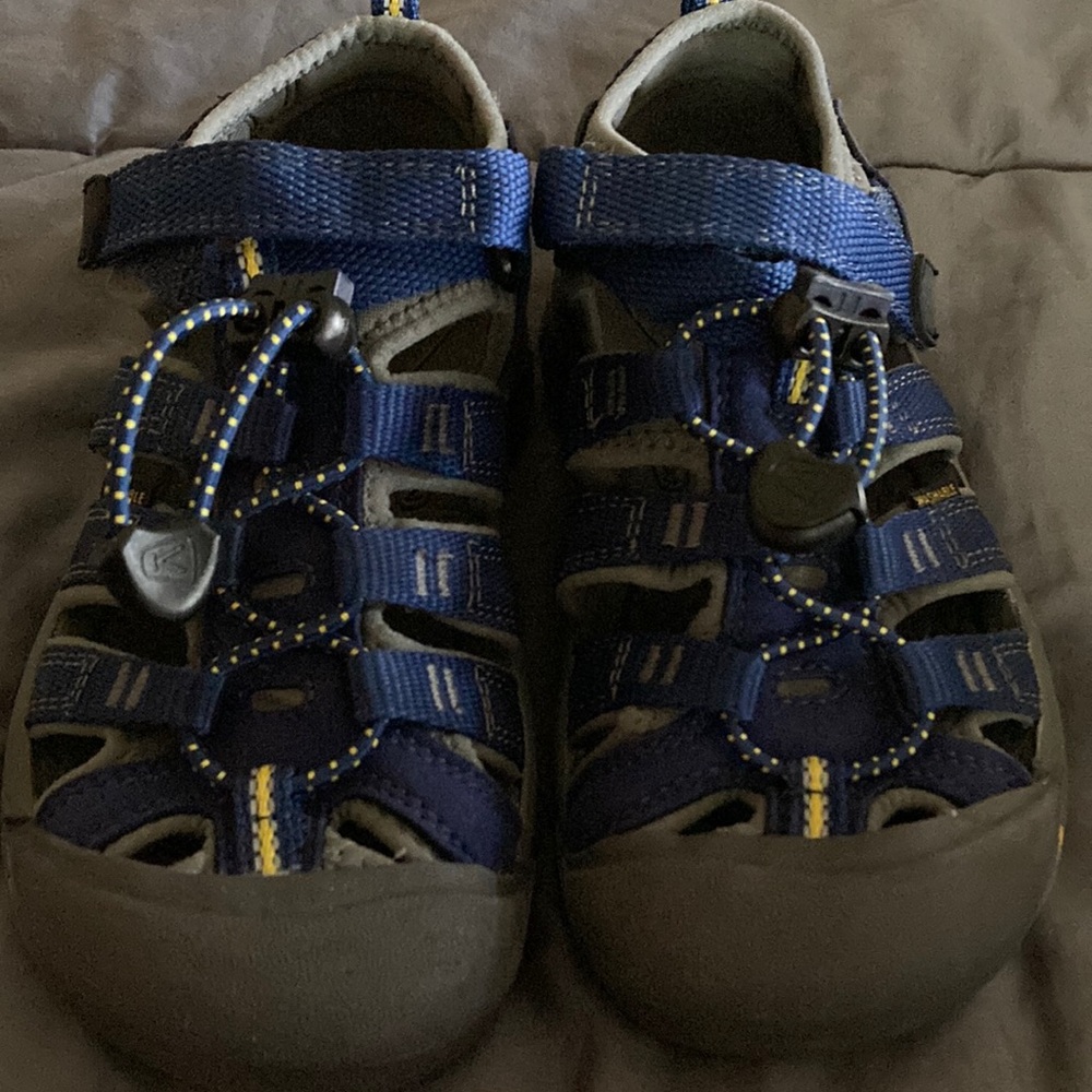 Little boy size 12 Keen sandals